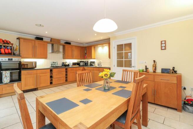 Kitchen/Breakfast