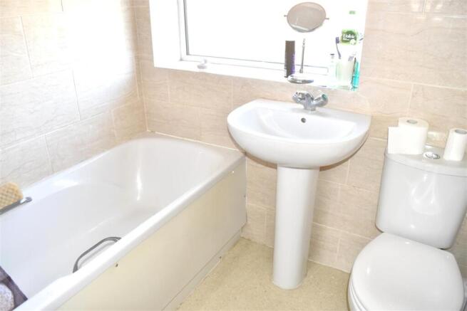 3 bed Terraced for sale Image 12