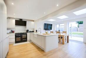 30, Raleigh Crescent, Boscombe Down, Salisbury SP4 7QE