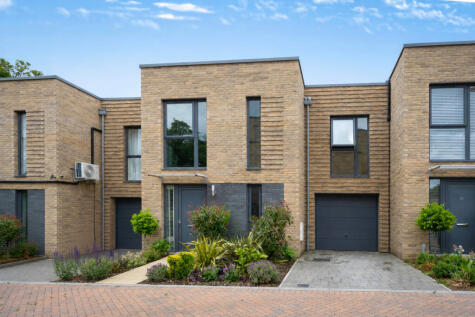 Falcon Drive, Brentwood, CM13