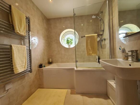 Photo 9