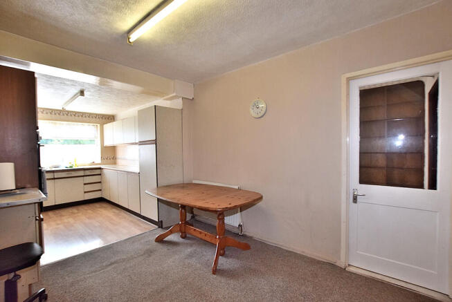 3 bed Semi-Detached for sale Image 10