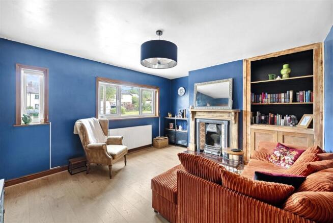 3 bed Semi-Detached for sale Image 6