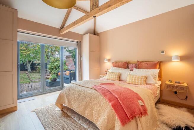 3 bed Barn Conversion for sale Image 8