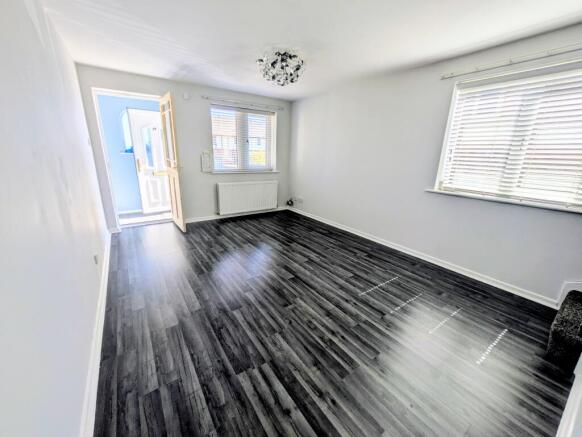 2 bed Semi-Detached for sale Image 8