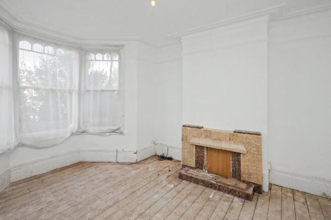 15 Netherfield Road, London N12 8DP