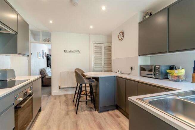 8699520-interior12.jpg