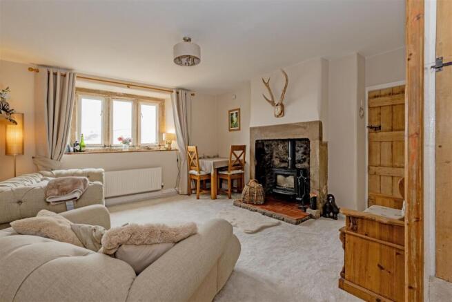 Reception Room-3.jpg