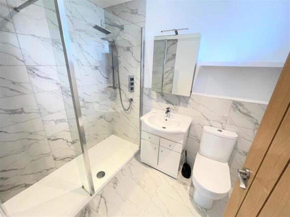 ENSUITE SHOWER ROOM