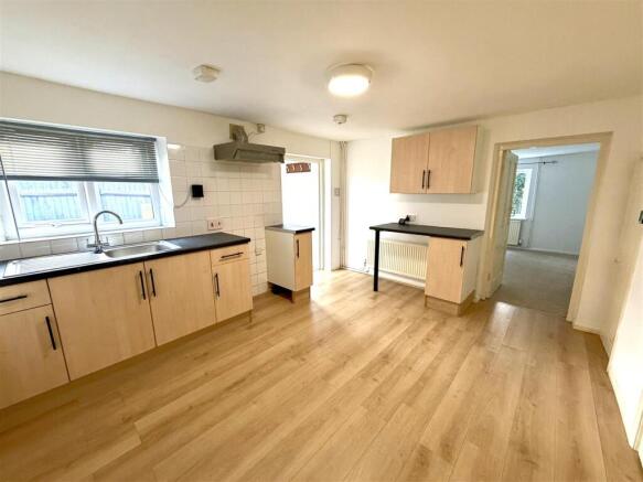 Well fitted kitchen