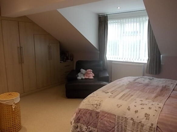 Master Bedroom S66 1UE