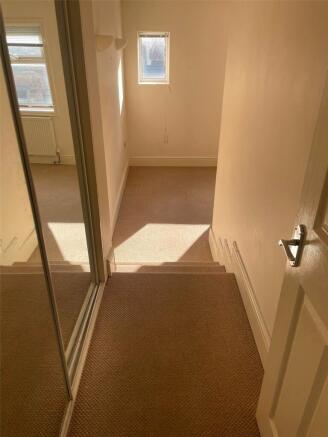 3 bed Apartment for sale Image 11