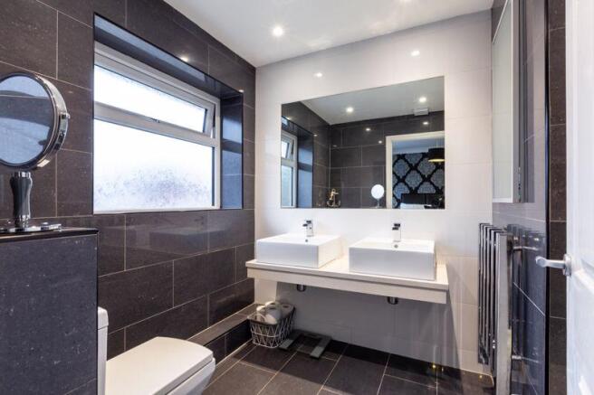 Ensuite