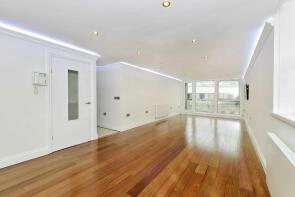 93, Lords View, London NW8 7HG