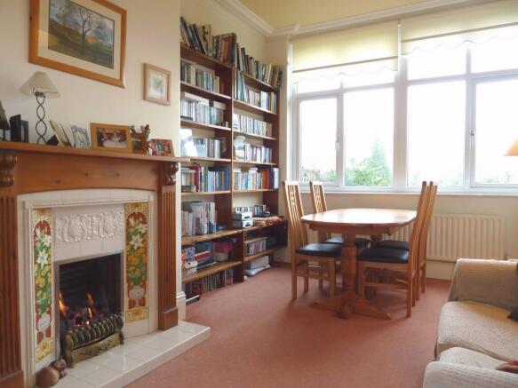 Living Room / Dining