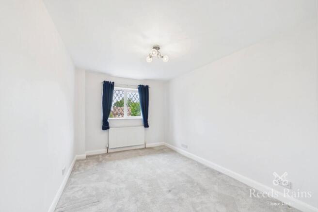 4 bed Detached for sale Image 10