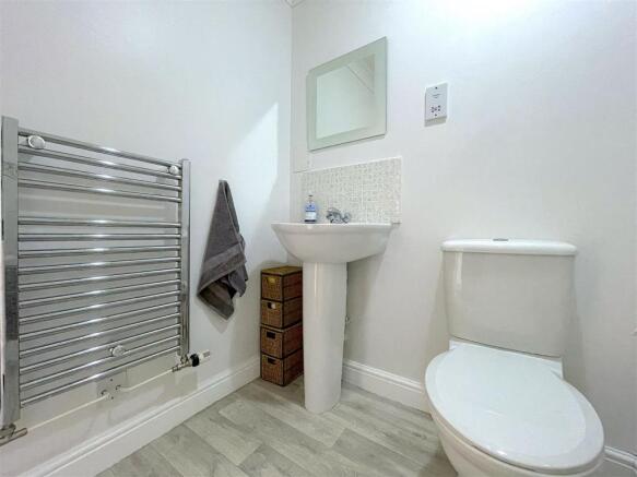 Bathroom (2).jpeg