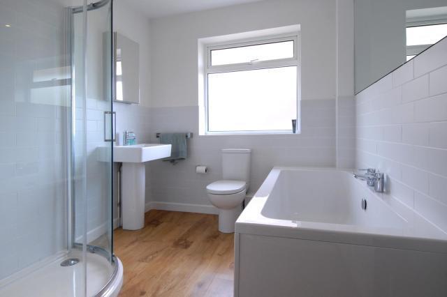 Bathroom / Shower Ro