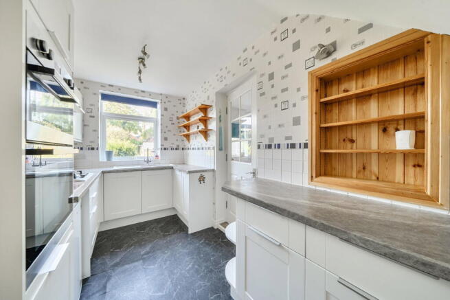 4 bed Semi-Detached for sale Image 7