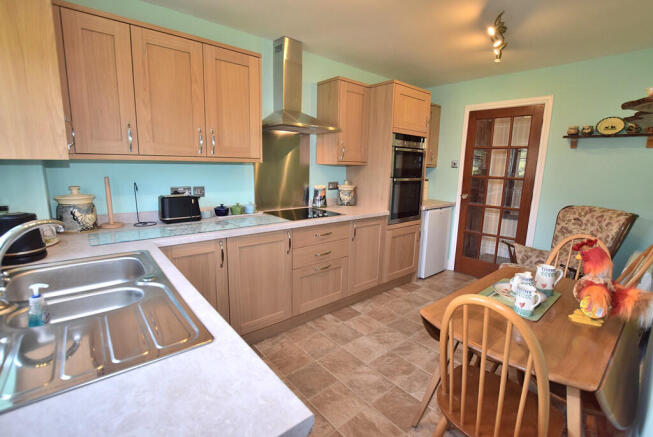 2 bed Link Detached House for sale Image 7