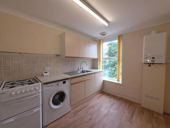 1 bed Flat to rent Image 7