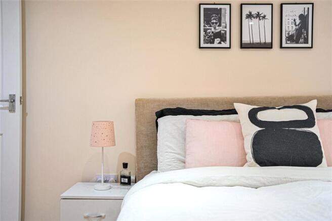 2 bed Apartment for sale Image 6