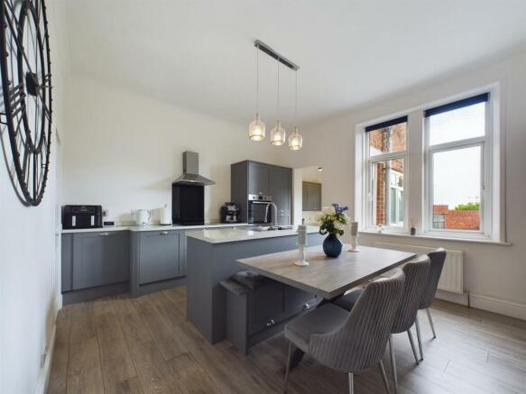Kitchen 7.jpg