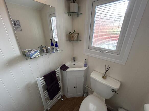 4 bed Detached for sale Image 10