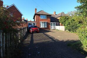 125, Harden Road, Bloxwich WS3 1ES