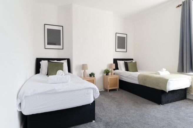 4 bed Terraced for sale Image 10