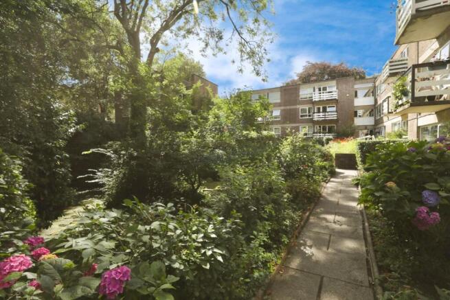 COMMUNAL GARDENS
