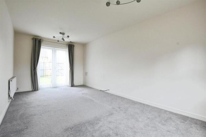 4 bed Detached for sale Image 4