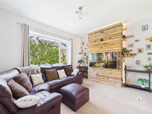 Living Room Pic 1