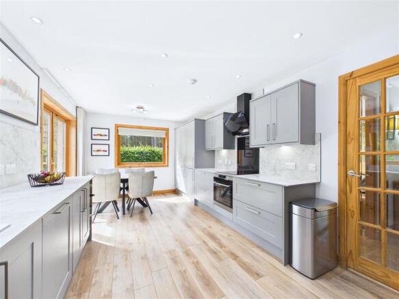 Kitchen / Dining