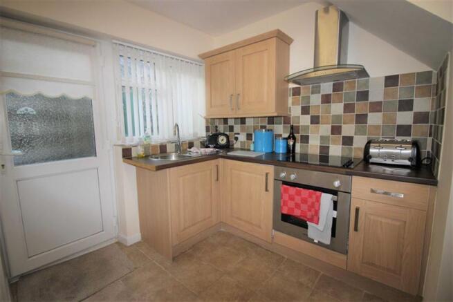 Kitchen/Breakfast Room: