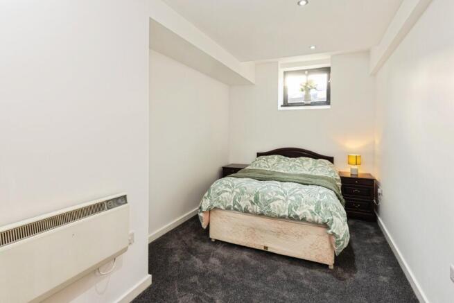2 bed Apartment for sale Image 9