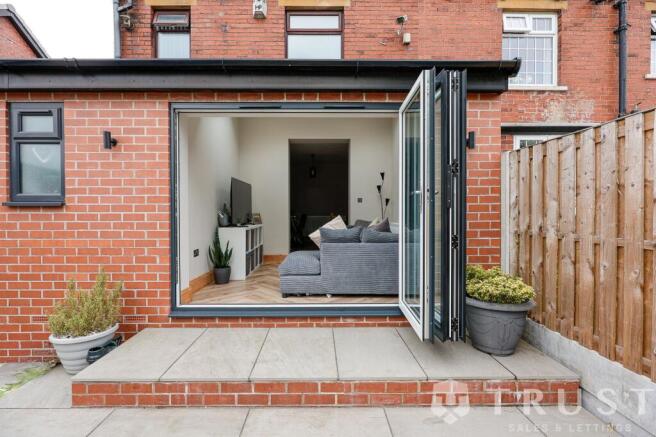 3 bed Semi-Detached for sale Image 12