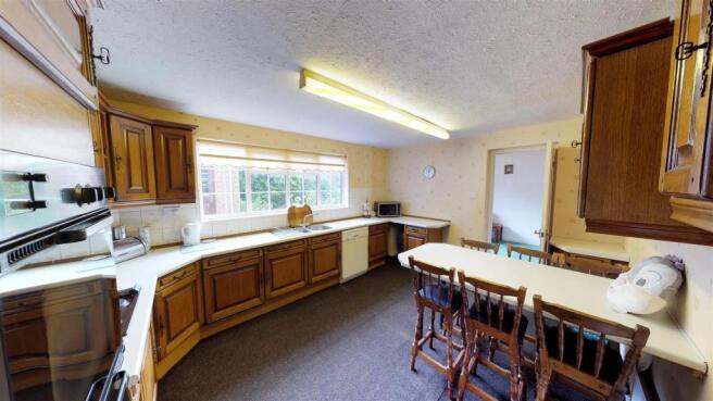Breakfasting Kitchen