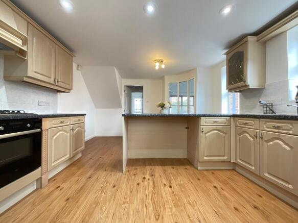 3 bed Detached for sale Image 4