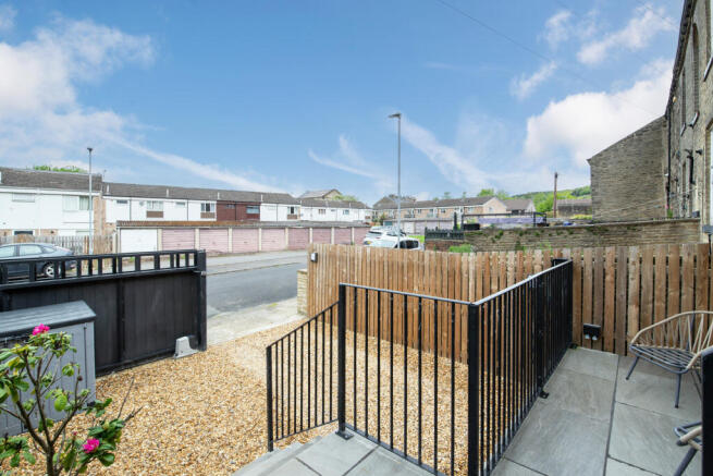 5 bed Terraced for sale Image 4