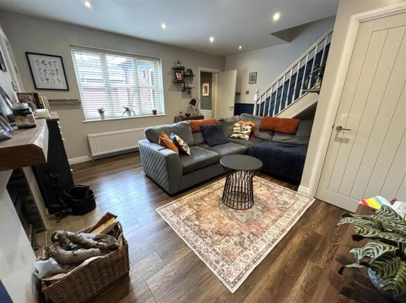 2 bed Semi-Detached for sale Image 4