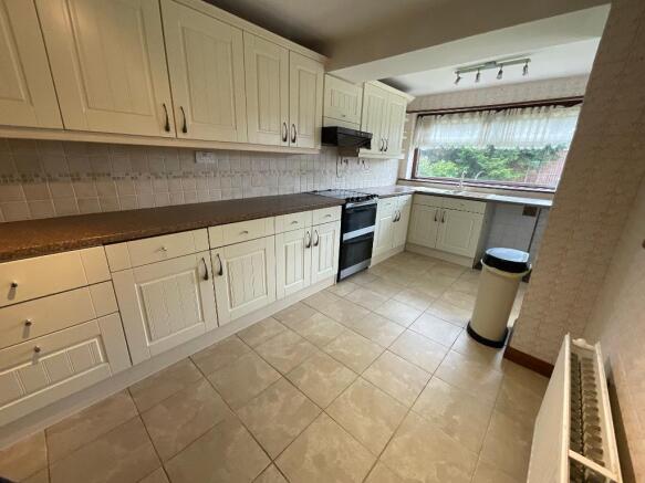 KITCHEN 17'5 x 7'5