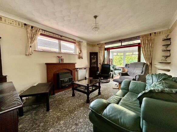 Woodville Road, Fawley, Hampshire photo 2