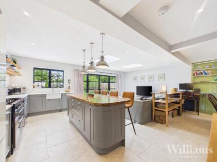 Queens Road, Thame, OX9