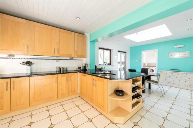 Kitchen/Breakfast Rm