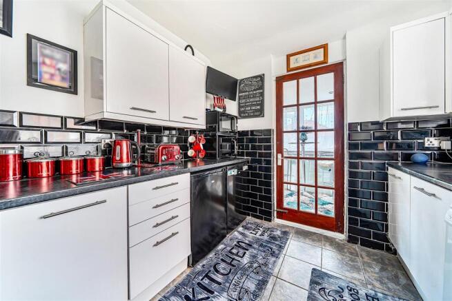 Kitchen..jpg