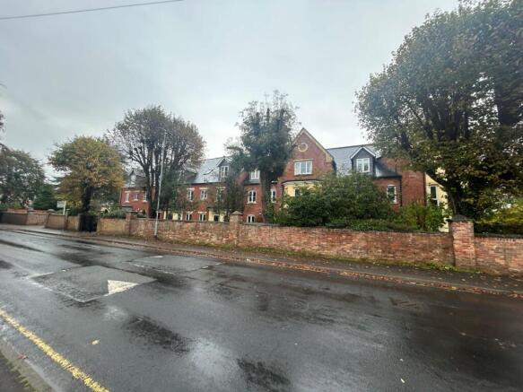 Flat 8 Bluebell Court, High Street, Tettenhall, Wolverhampton, Wolverhampton, WV6 8QW photo 4