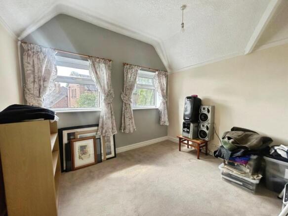 4 bed Detached Bungalow for sale Image 11