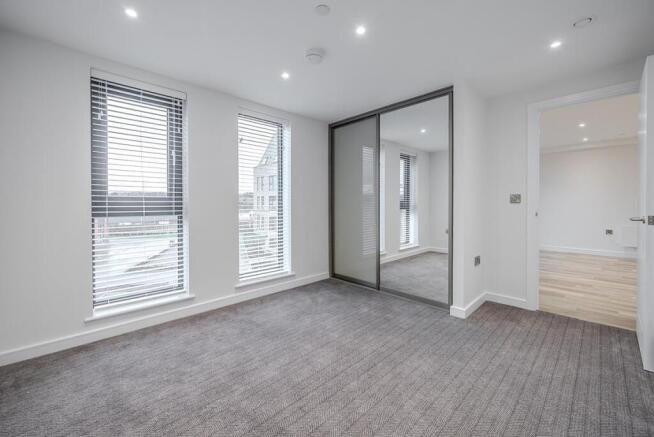 2 bed Flat to rent Image 9