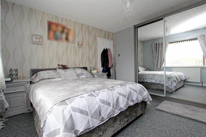Master Bedroom..jpg